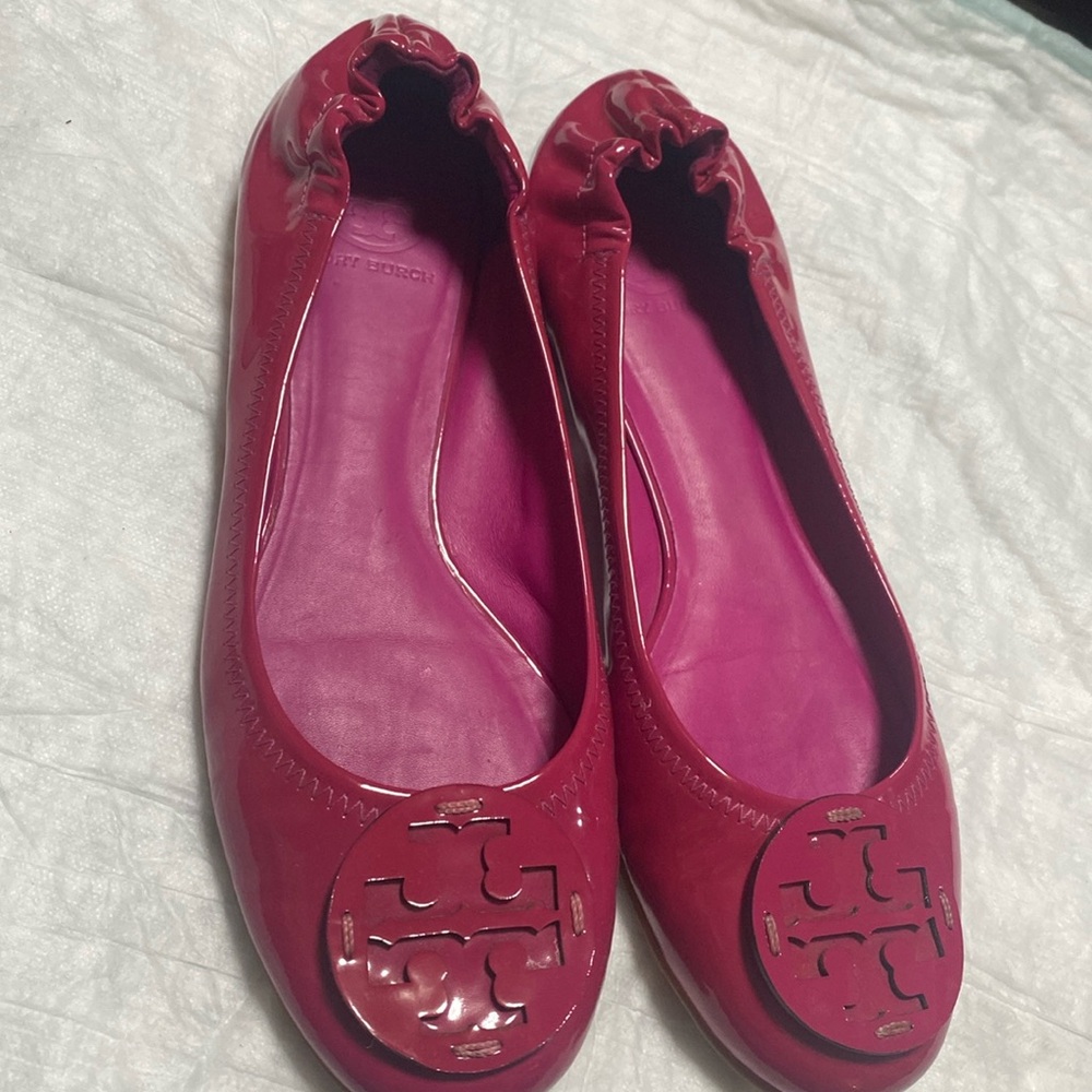 Women’s flats